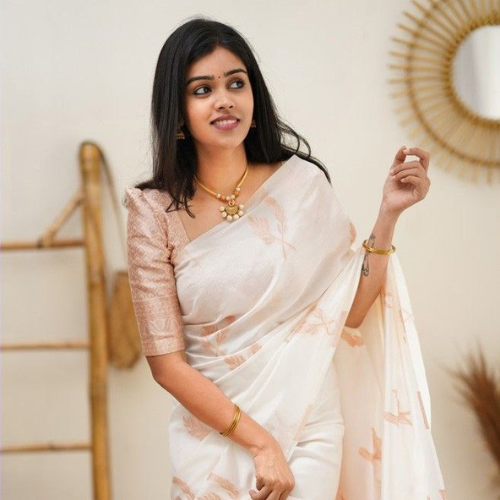 White soft lichi Silk Saree With Beautiful Rich Pallu & Jacquard Work