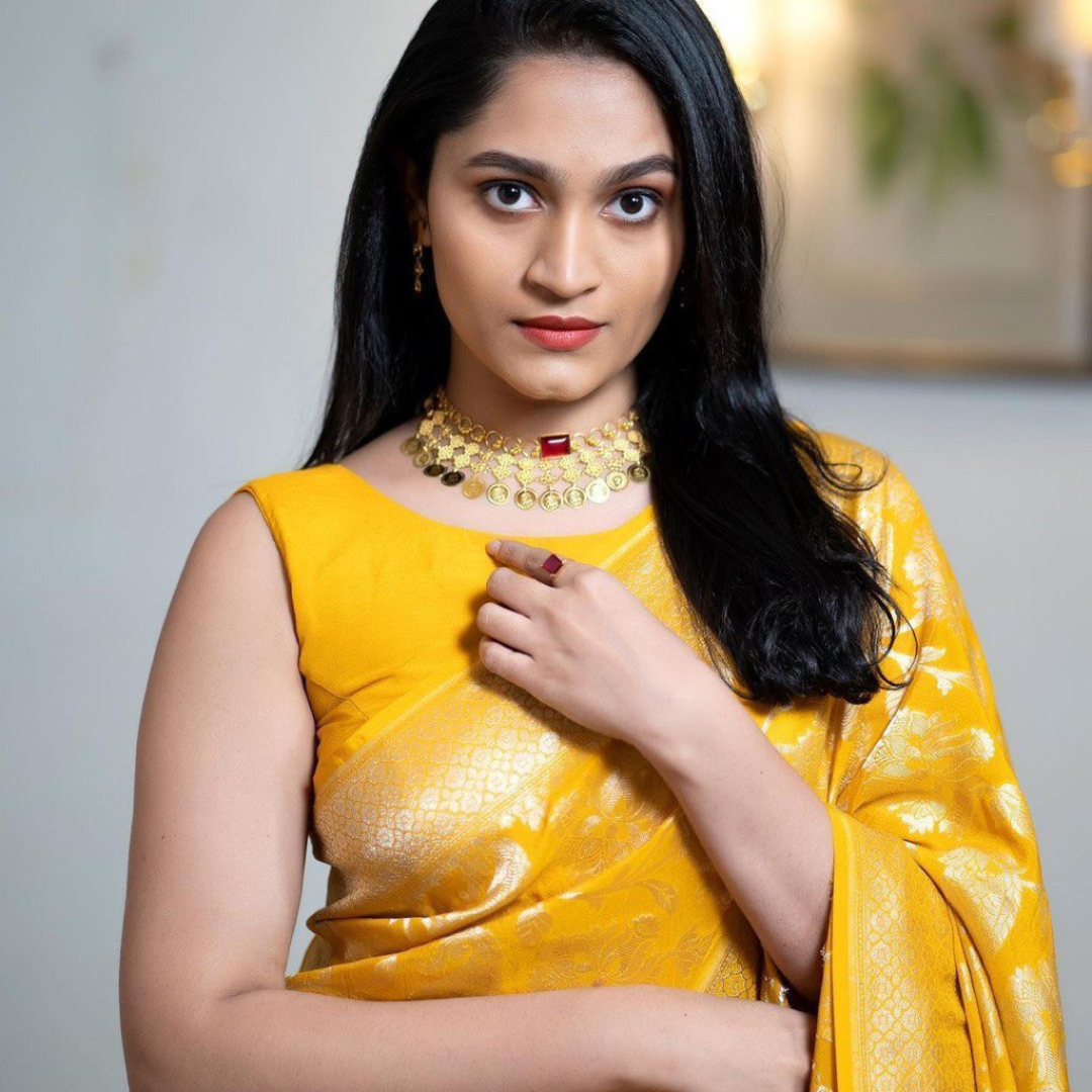 Yellow soft lichi Silk Saree With Beautiful Rich Pallu & Jacquard Work
